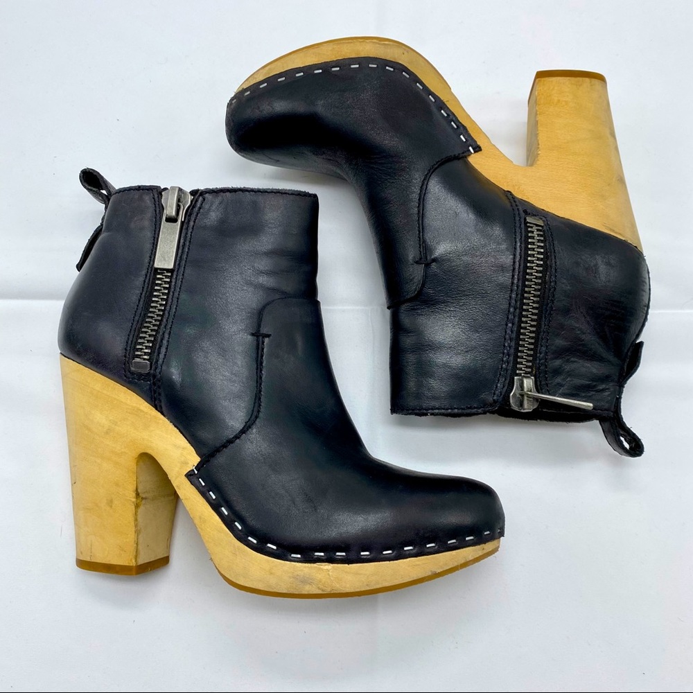 Dolce Vita platform clogs